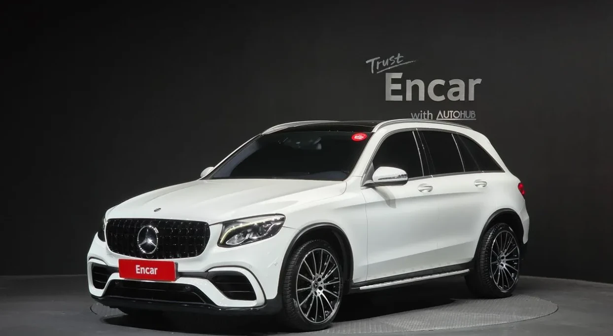 Mercedes-Benz GLC 220 D * AMG * BURMESTER * ПАНОРАМА * БЕЗ ИНЦИДЕНТИ * 