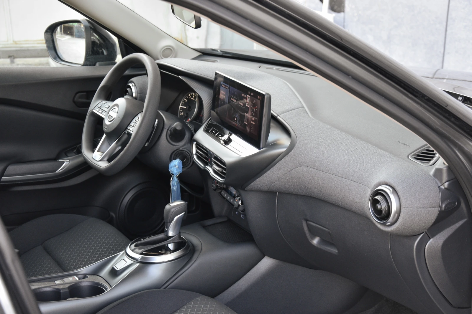 Nissan Juke Acenta DCT, снимка 8 - Автомобили и джипове - 55940233