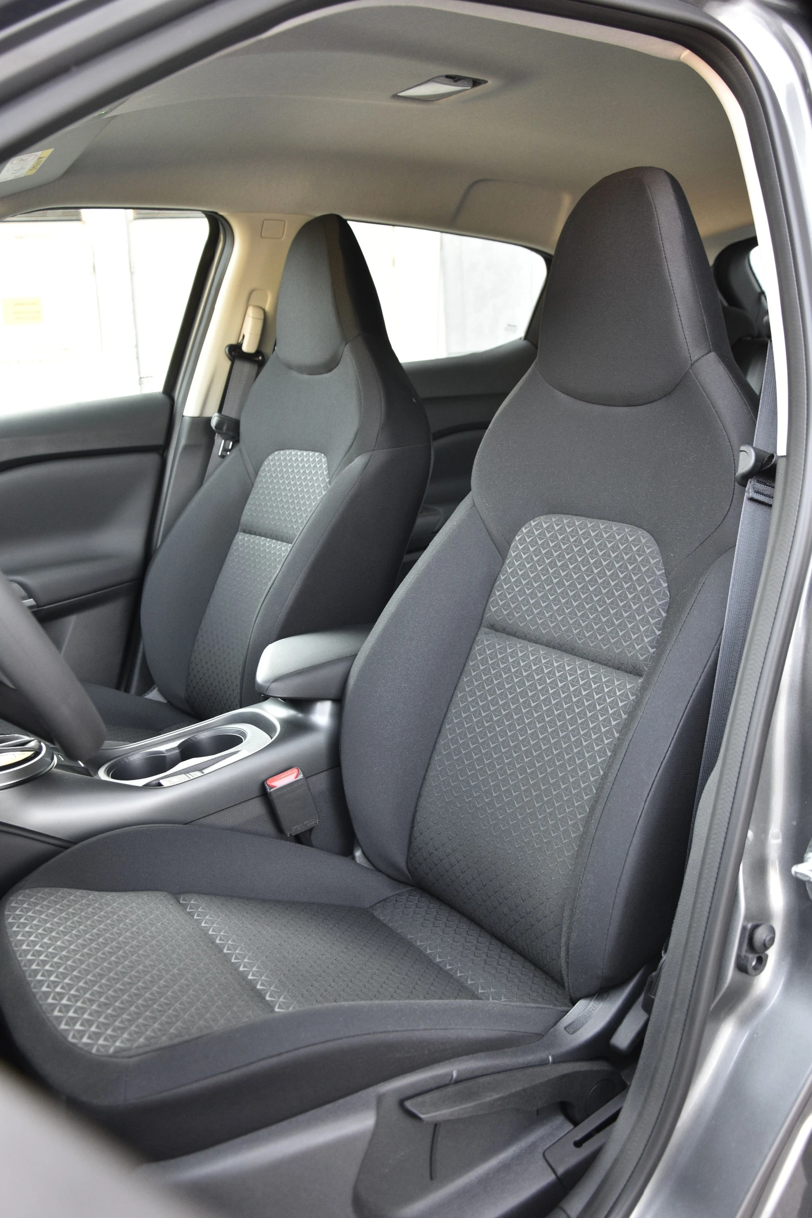 Nissan Juke Acenta DCT, снимка 12 - Автомобили и джипове - 55940233