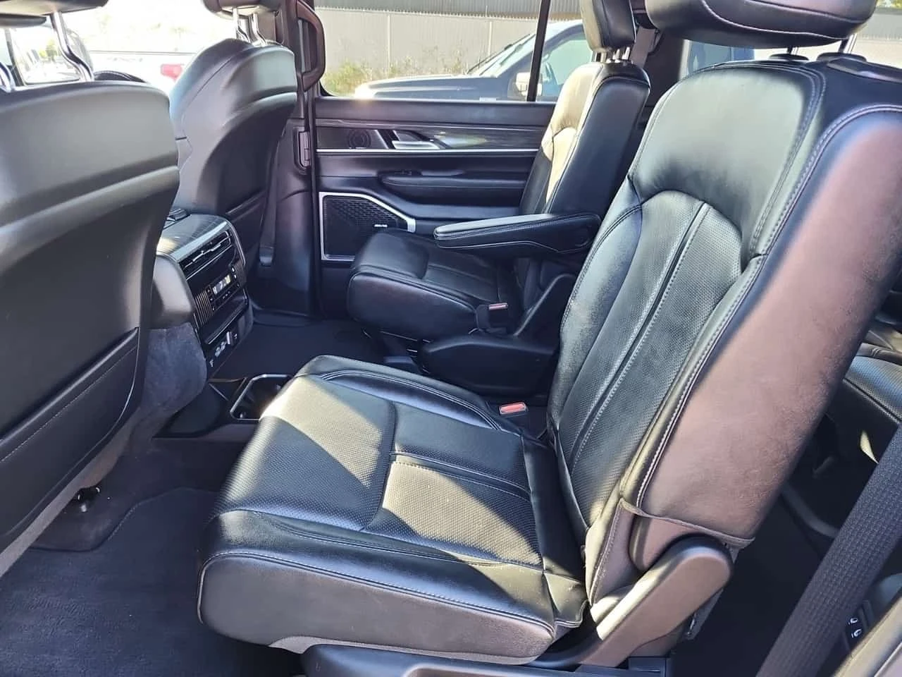Jeep Grand Wagoneer * 4x4 Series Iii * 3-�� ��� �������* LANE ASSIST * | Mobile.bg � ����������� 12