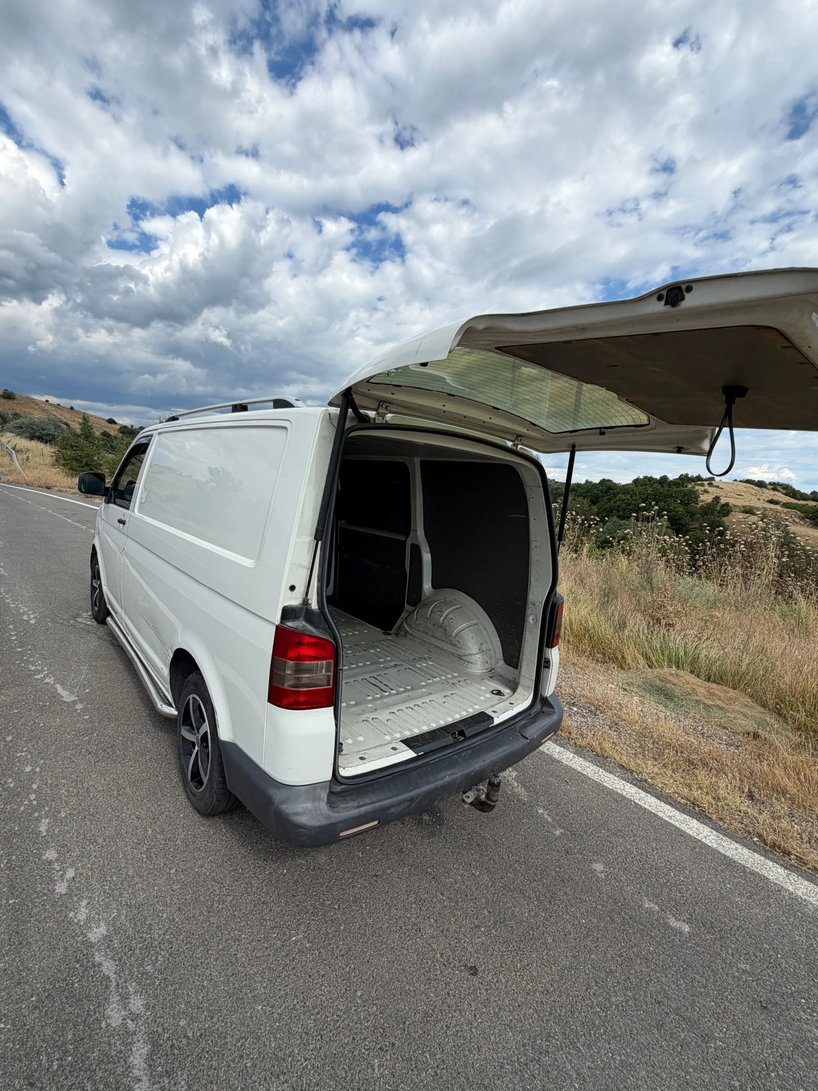 VW Transporter 1.9 TDI 105 кс., снимка 6 - Бусове и автобуси - 54948082