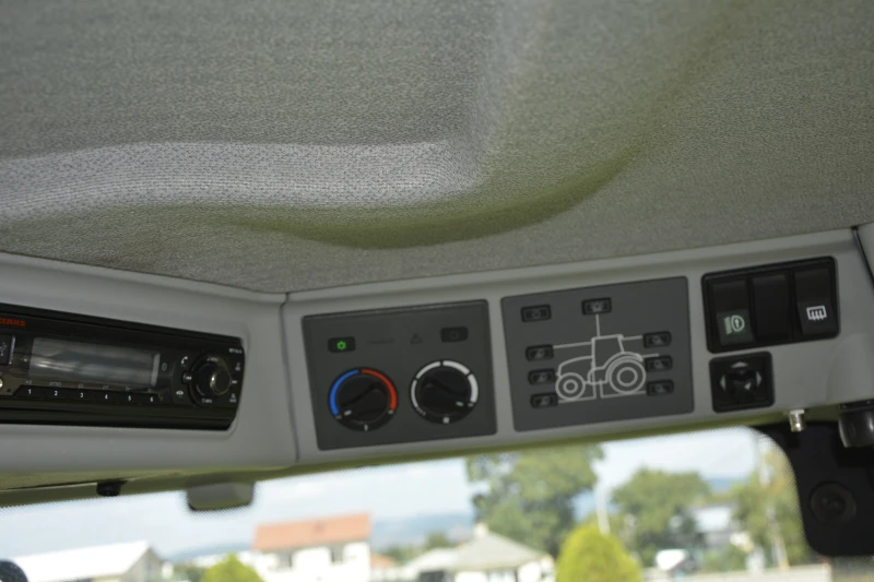 Трактор Claas AXION 850, снимка 12 - Селскостопанска техника - 51971227