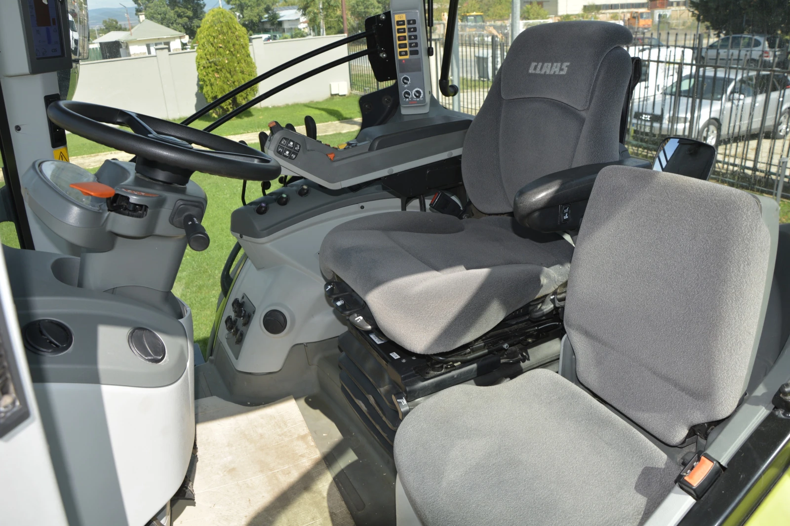 Трактор Claas AXION 850 - изображение 9