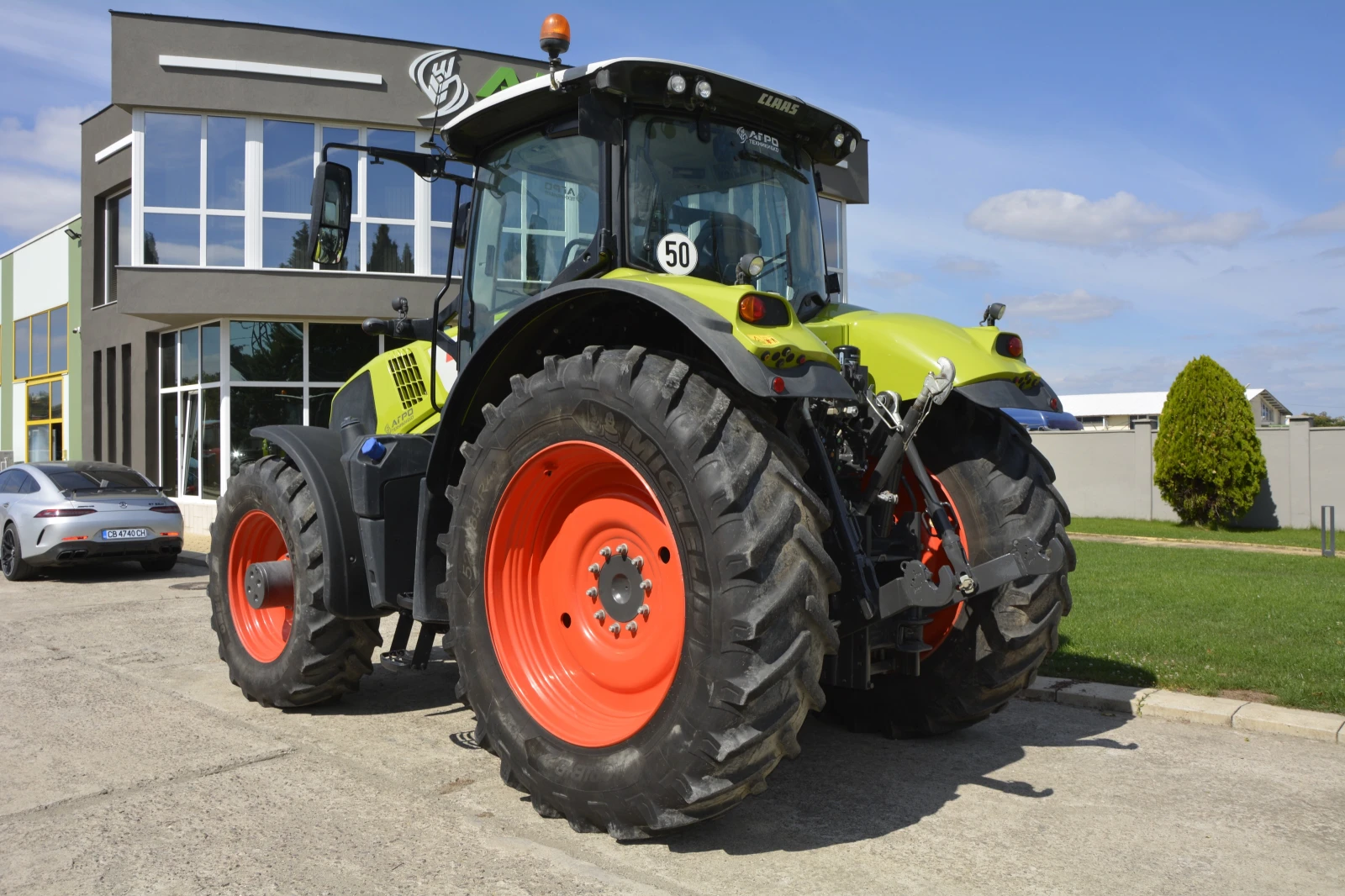 Трактор Claas AXION 850 - изображение 4