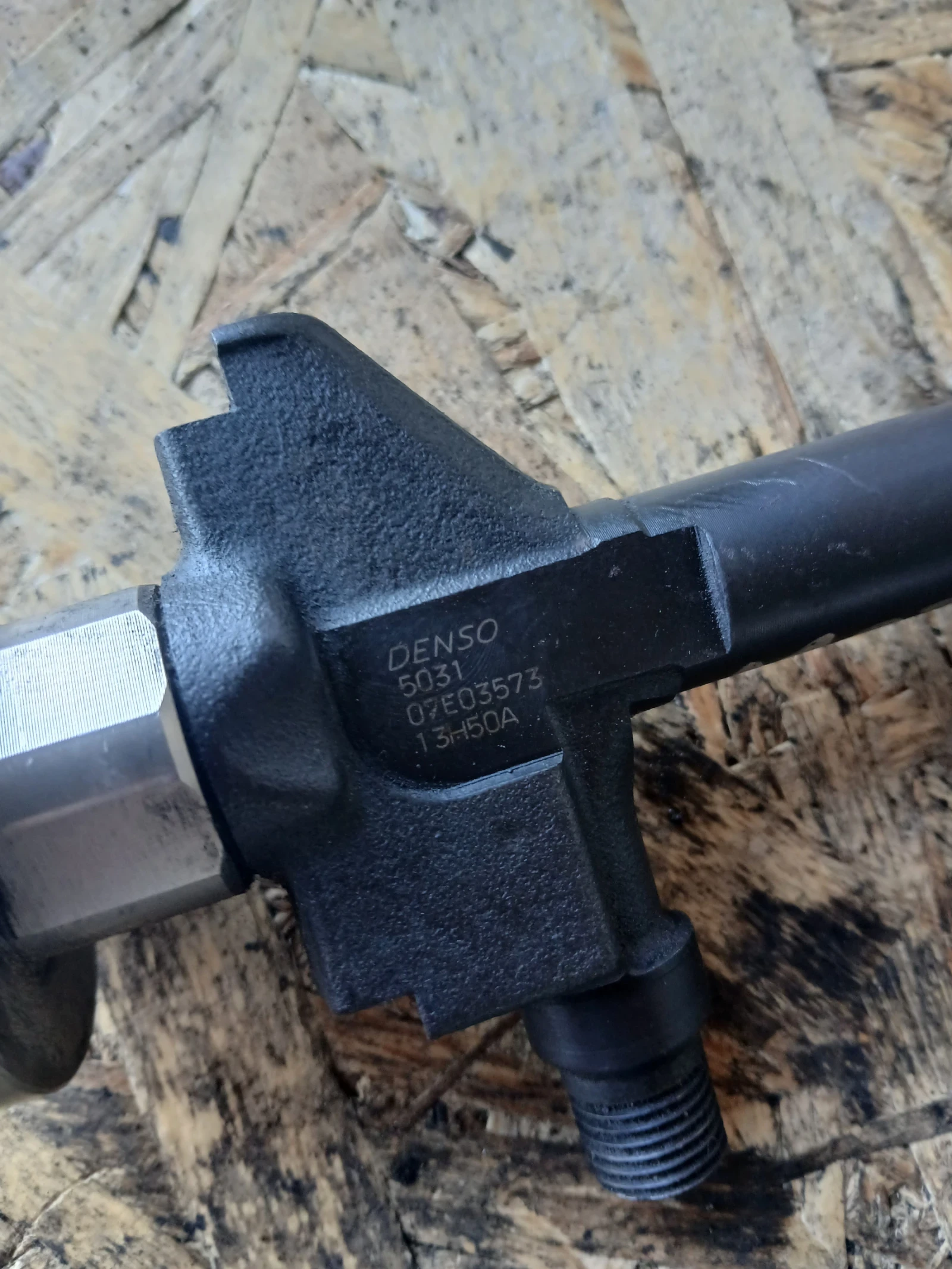 13H50A дюзи Mazda 5/6 2.0 дизел , снимка 2 - Части - 56191377