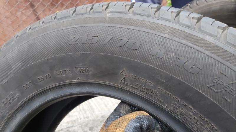 Гуми Летни 215/70R16, снимка 6 - Гуми и джанти - 28768437