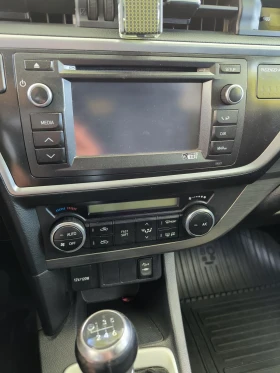 Toyota Auris 2.0. D4D | Mobile.bg    10