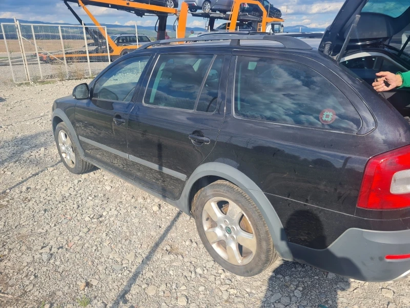 Skoda Octavia scout 4x4, снимка 4 - Автомобили и джипове - 37996826