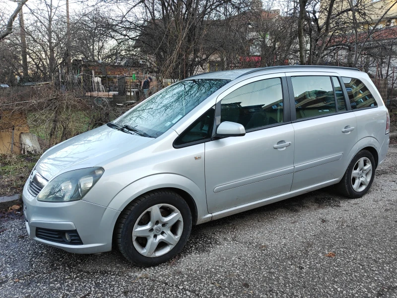 Opel Zafira B/ CDTI/ 1, 9/ 120 kc/ 7 местна в Автомобили и джипове в гр. София