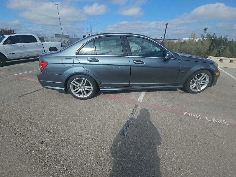 Mercedes-Benz C 250 AMG * Face * Камера * Памет * Подгрев * Лейн Асист, снимка 4 - Автомобили и джипове - 48993722