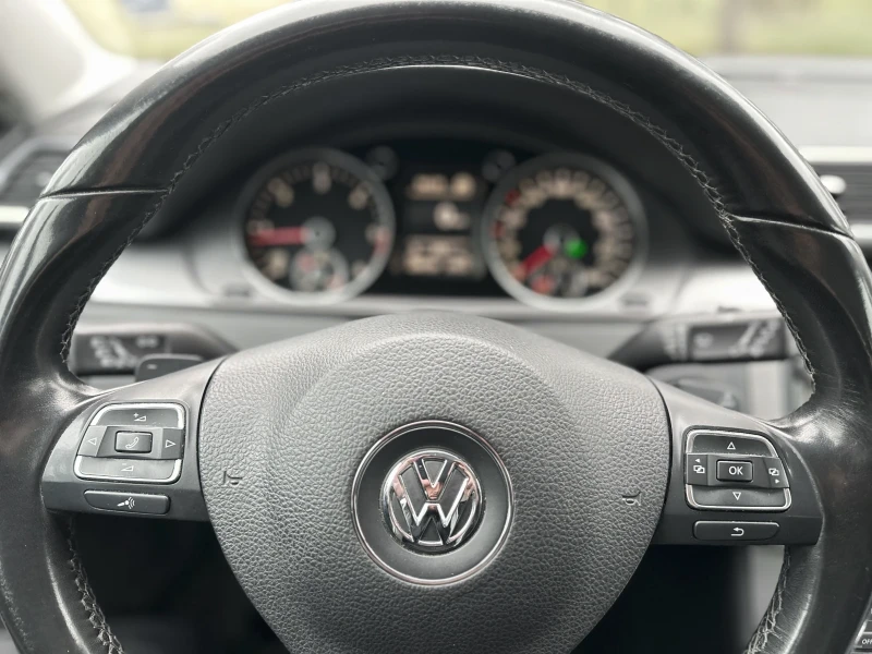 VW Passat 2.0TDI, снимка 13 - Автомобили и джипове - 49028638