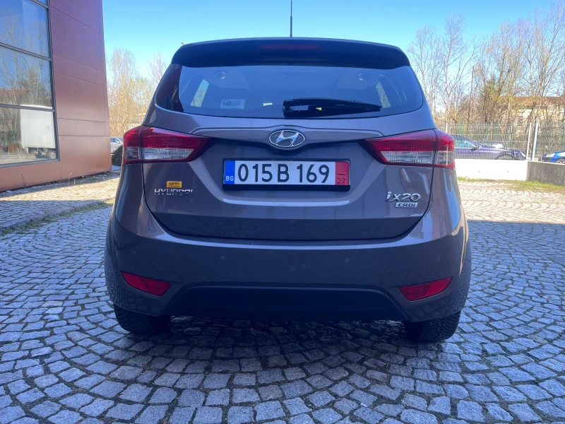 Hyundai Ix20 1.6 дизел Нави* * Панорама* * , снимка 6 - Автомобили и джипове - 49578530