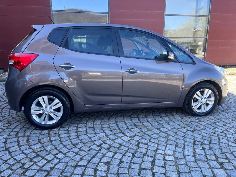 Hyundai Ix20 1.6 дизел Нави* * Панорама* * , снимка 8 - Автомобили и джипове - 49578530