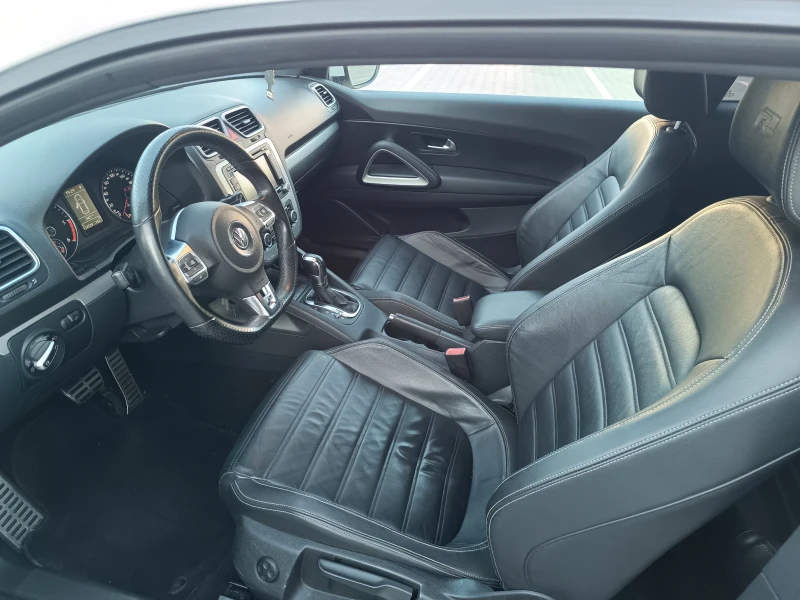 VW Scirocco 2.0TDI 200к.с.R-LINE.NAVI .AVTOMAT .TOP, снимка 10 - Автомобили и джипове - 51409691