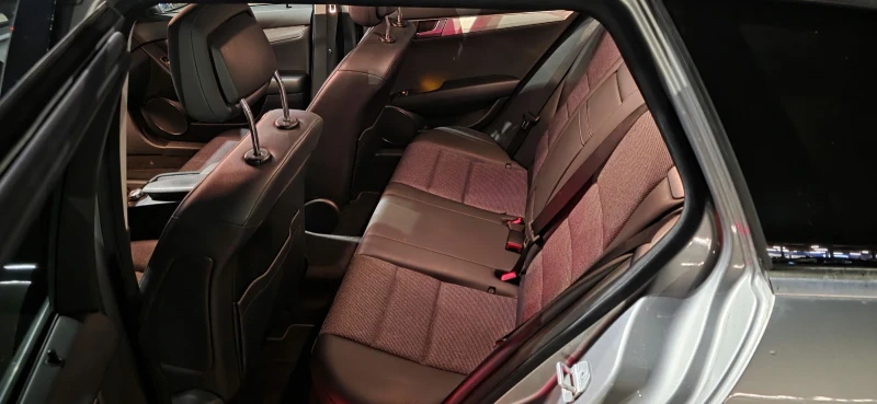 Mercedes-Benz C 200 Avantgarde , снимка 9 - Автомобили и джипове - 52675253