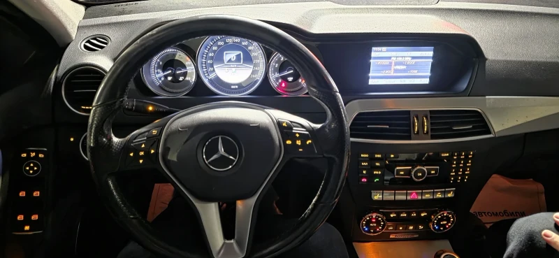 Mercedes-Benz C 200 Avantgarde , снимка 12 - Автомобили и джипове - 52675253