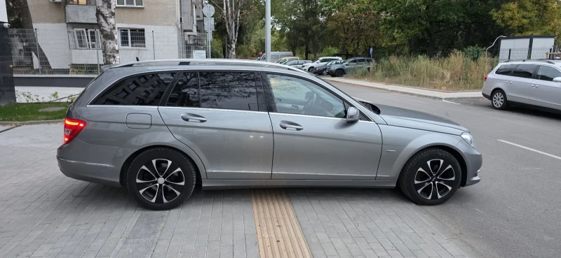 Mercedes-Benz C 200 Avantgarde , снимка 6 - Автомобили и джипове - 52588837