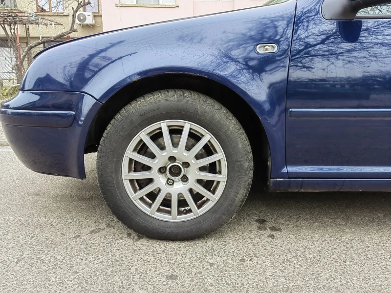 VW Bora 1.9 TDI 6ск, снимка 15 - Автомобили и джипове - 52878191