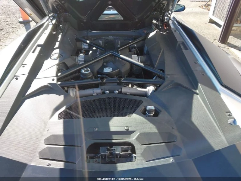 Lamborghini Aventador 6.5L V-12 DOHC, VVT, 729HP All Wheel Drive, снимка 17 - Автомобили и джипове - 52887285