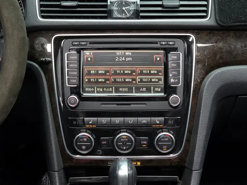 VW Passat 2.0 Tdi B7, снимка 14 - Автомобили и джипове - 53414620