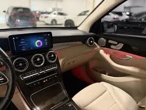 Mercedes-Benz CLS 300 4 MATIC * АвтоКредит(ЦЕНА ДО БГ), снимка 10 - Автомобили и джипове - 53750847