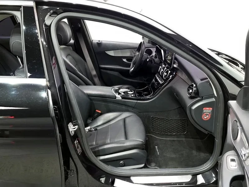 Mercedes-Benz C 200 Avantgarde, снимка 11 - Автомобили и джипове - 55952077
