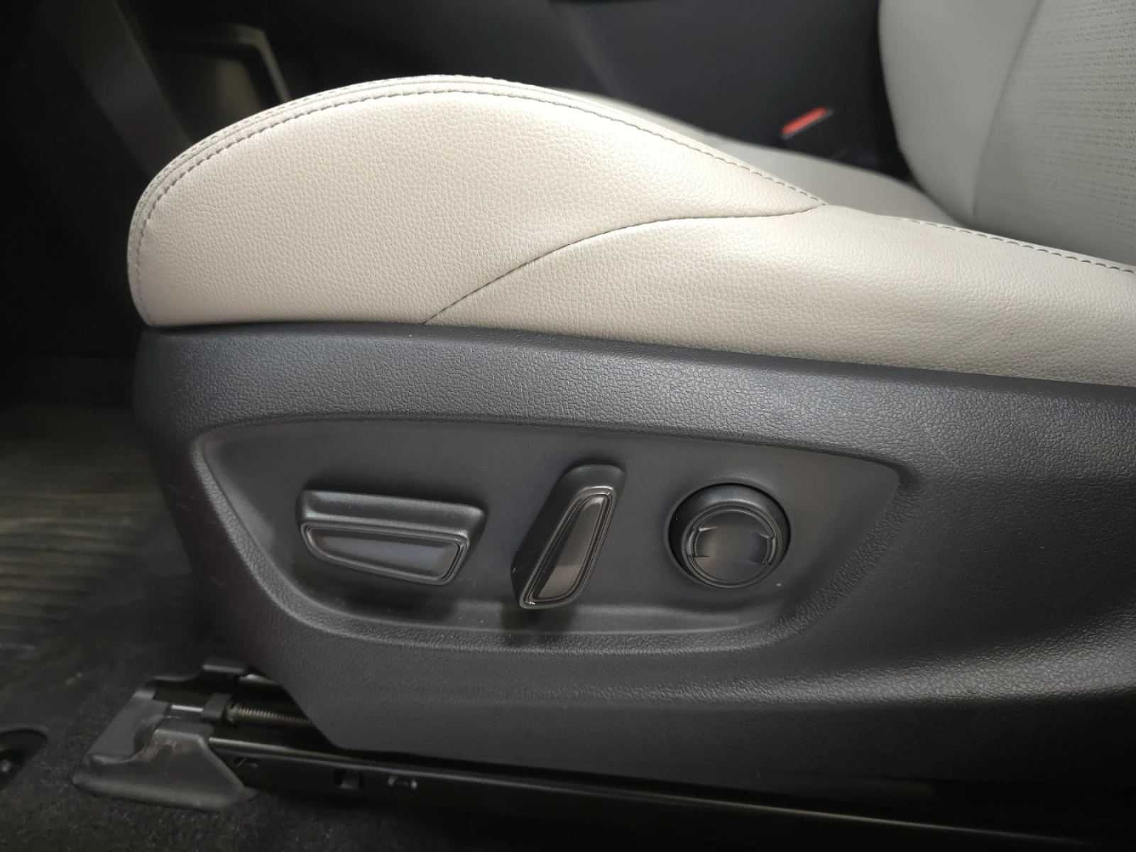 Toyota bZ4X LUXURY PREM. 4WD | Mobile.bg   14