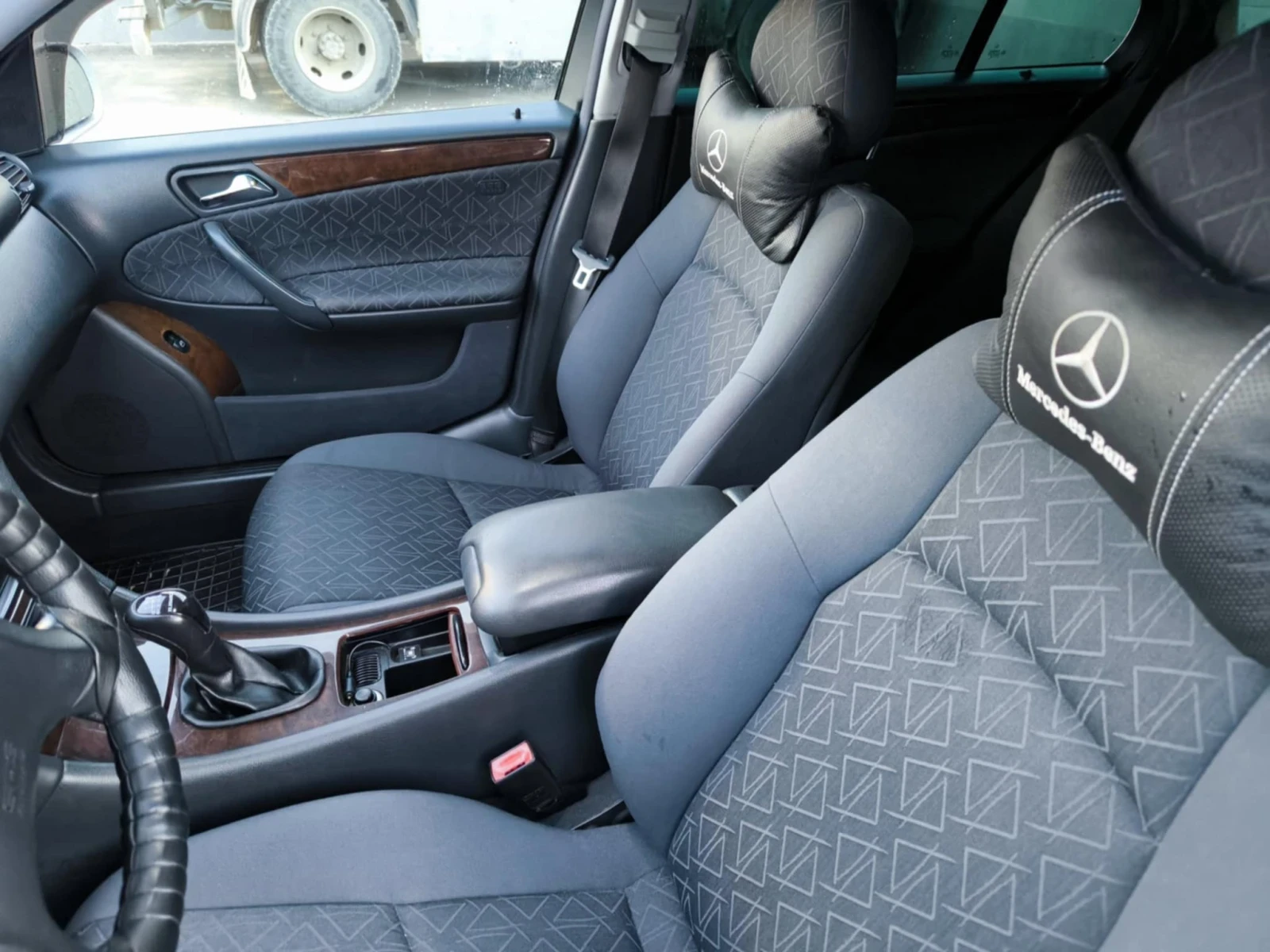 Mercedes-Benz C 180  - изображение 10