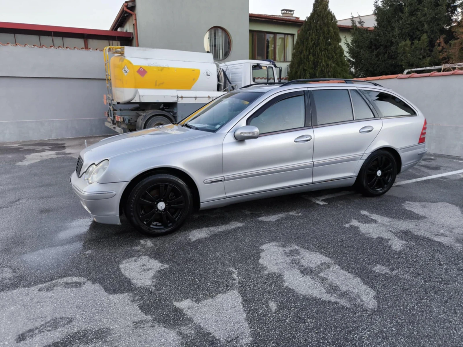 Mercedes-Benz C 180  - изображение 8