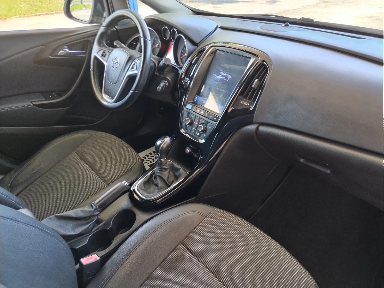 Opel Astra 1.6 CDTI 110Kc - изображение 10