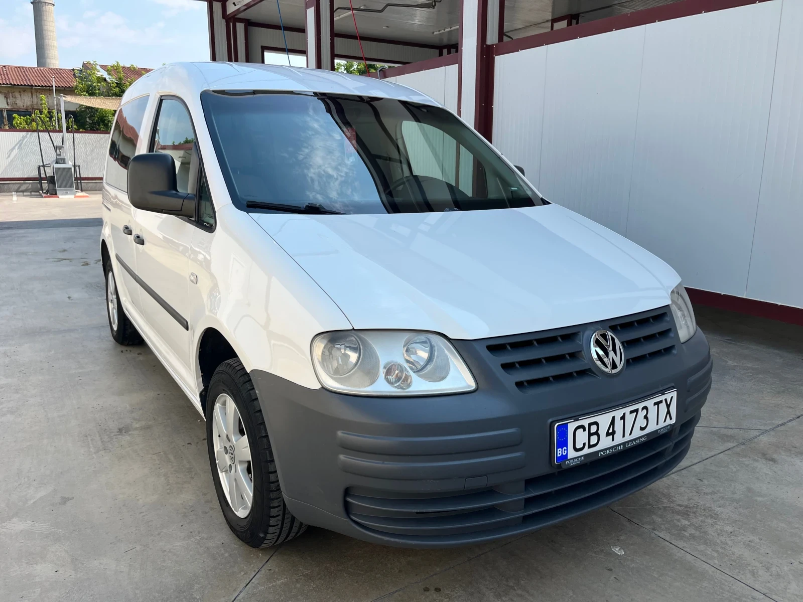 VW Caddy 1.9 TD / 75к.с./ КЛИМАТИК / 6 + 1 / - изображение 3