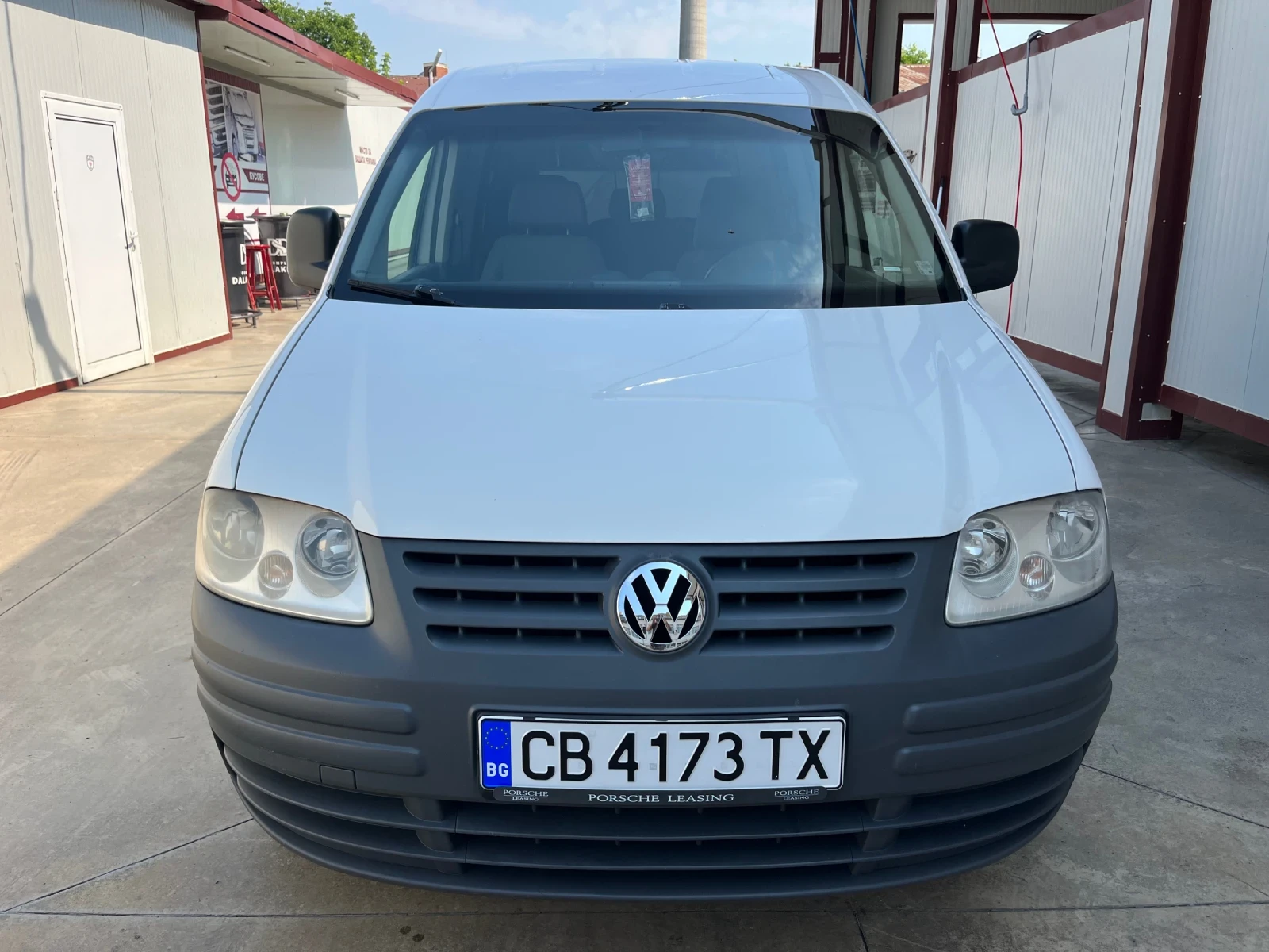 VW Caddy 1.9 TD / 75к.с./ КЛИМАТИК / 6 + 1 / - изображение 2