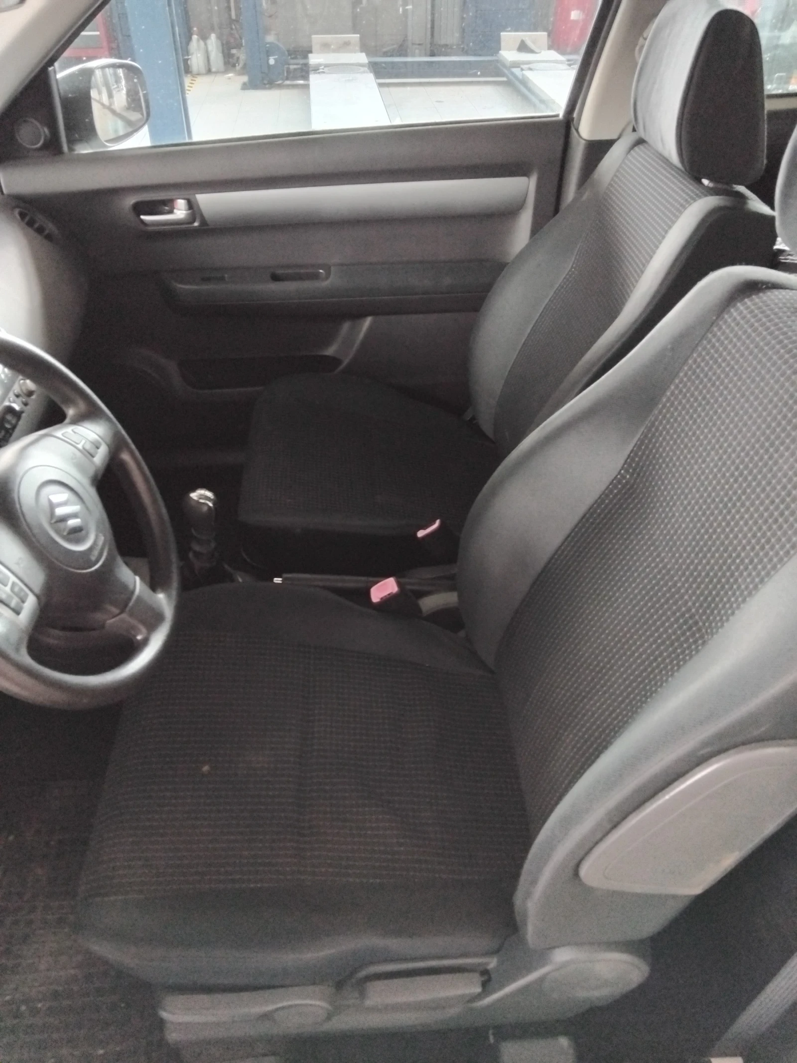 Suzuki Swift  - изображение 8