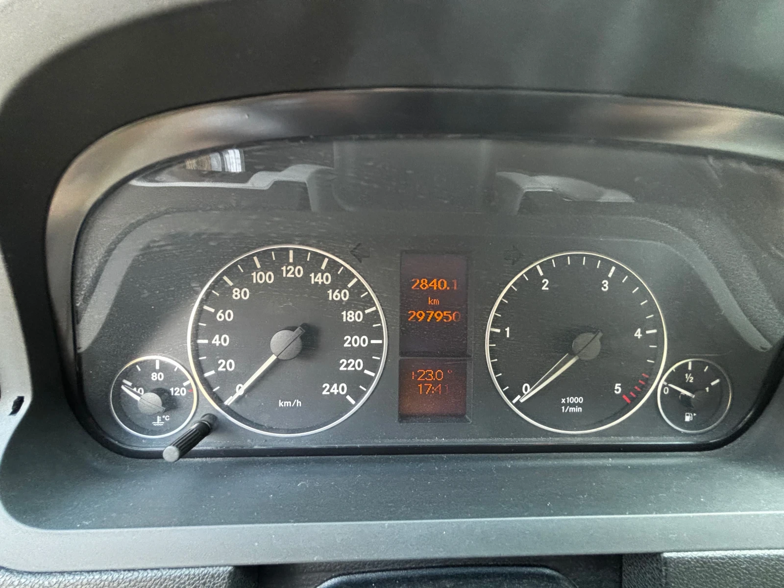 Mercedes-Benz A 180  - изображение 7