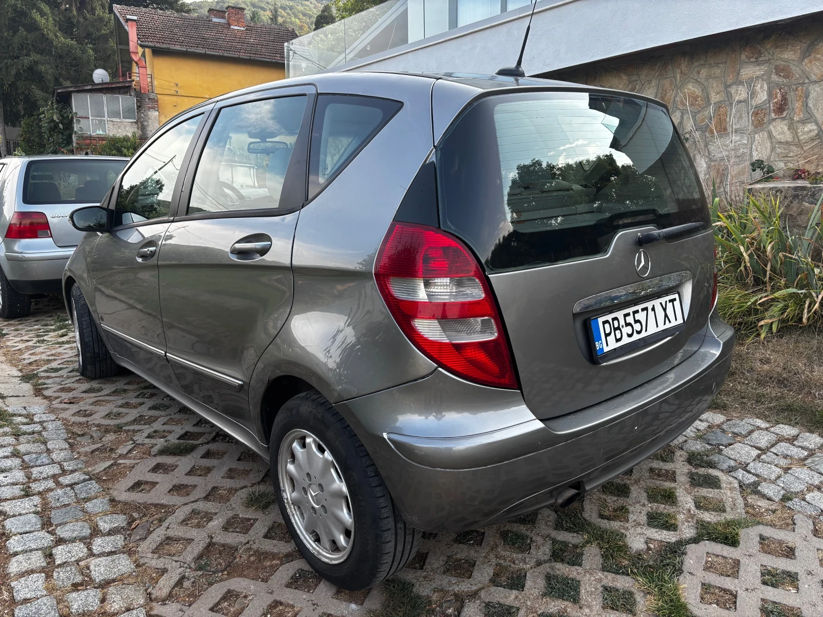 Mercedes-Benz A 180  - изображение 3