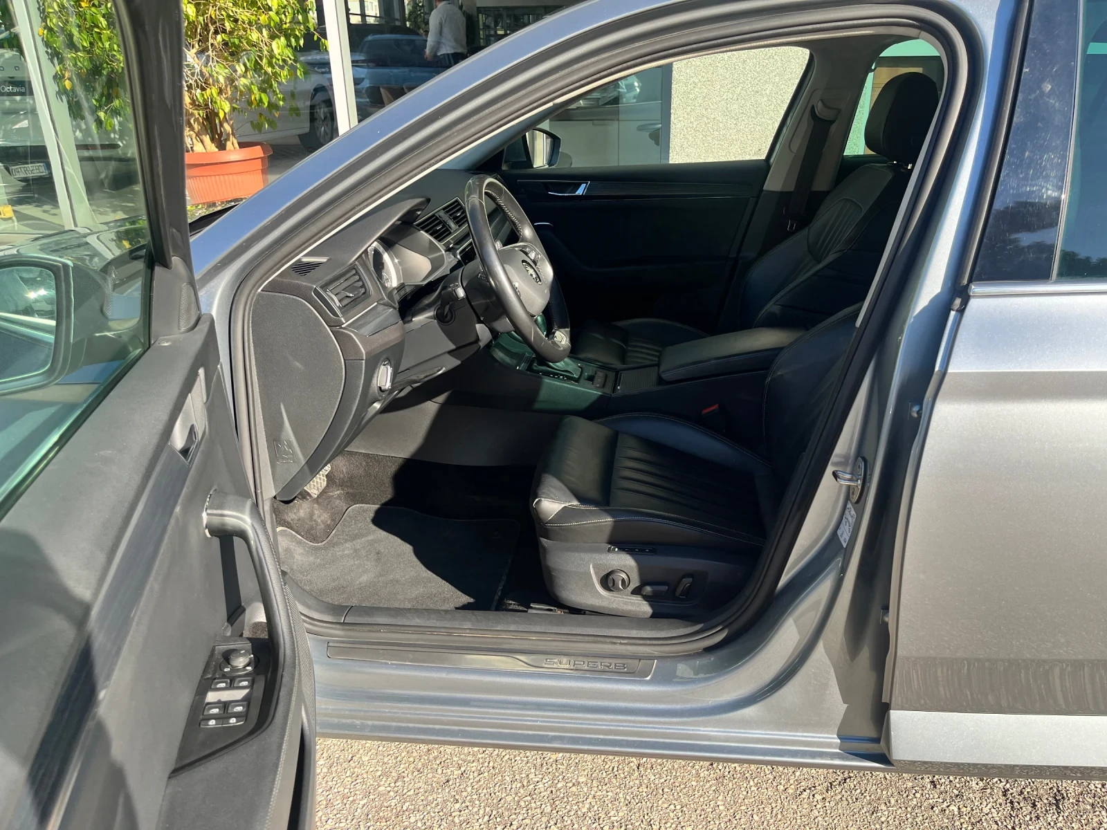 Skoda Superb 2.0TDI 7DSG  - изображение 6