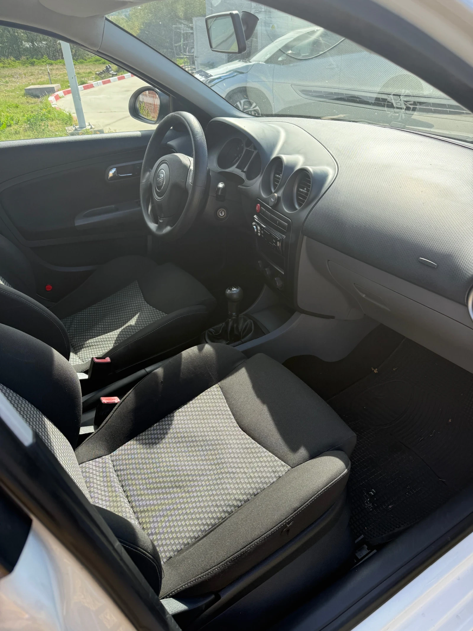 Seat Ibiza 1.4 бензин-климатик - изображение 8