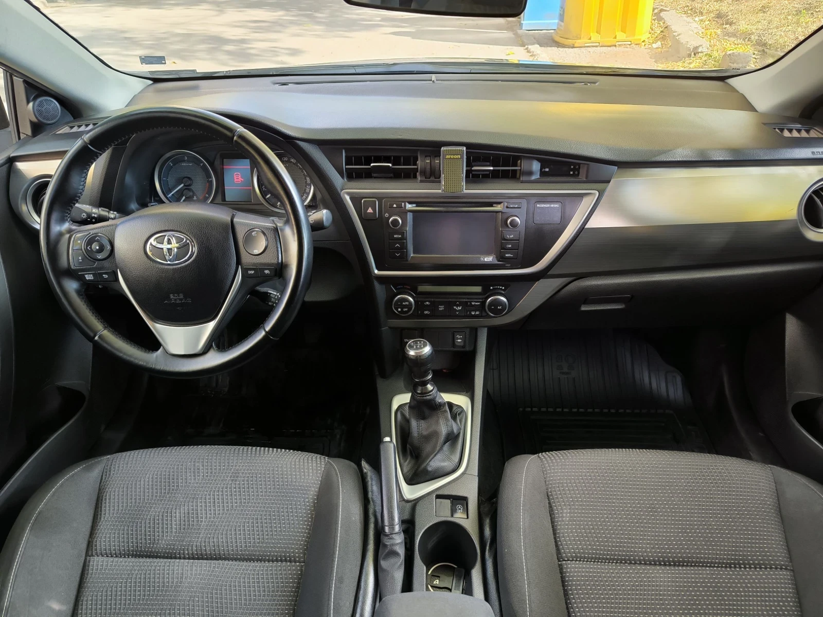 Toyota Auris 2.0. D4D - изображение 5