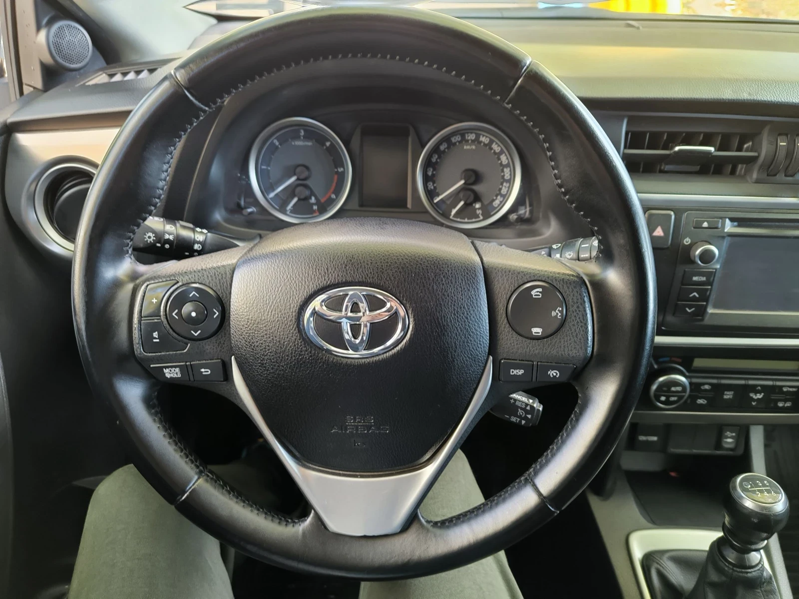 Toyota Auris 2.0. D4D | Mobile.bg   11