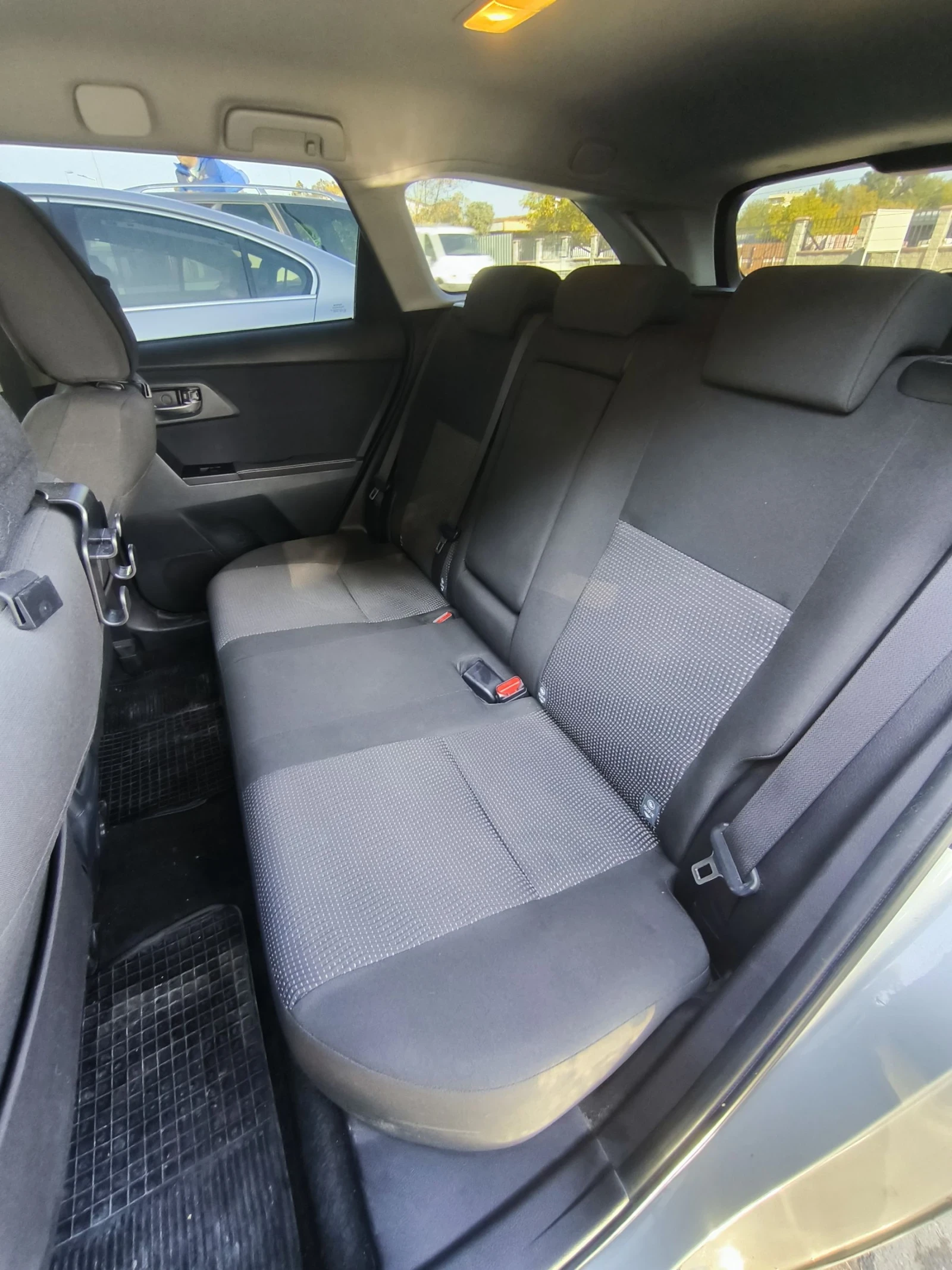 Toyota Auris 2.0. D4D | Mobile.bg   15