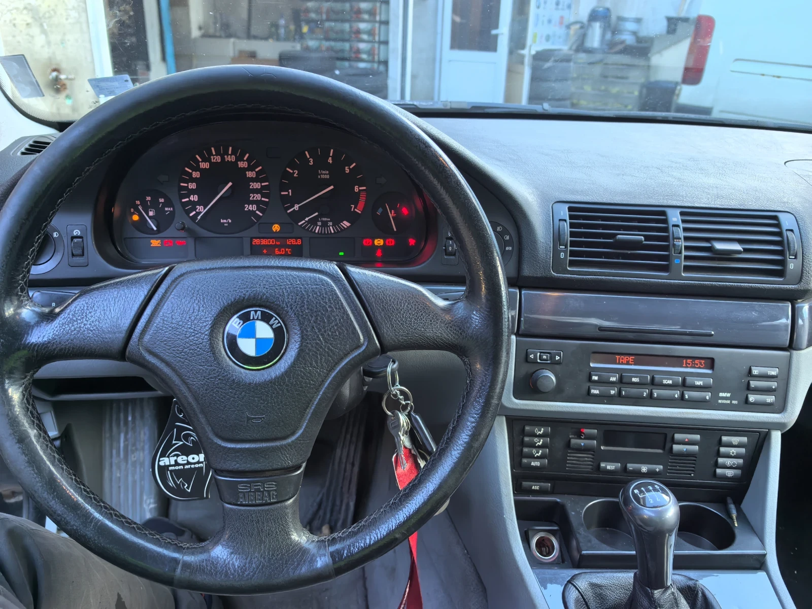 BMW 520 2.0 150 - изображение 7