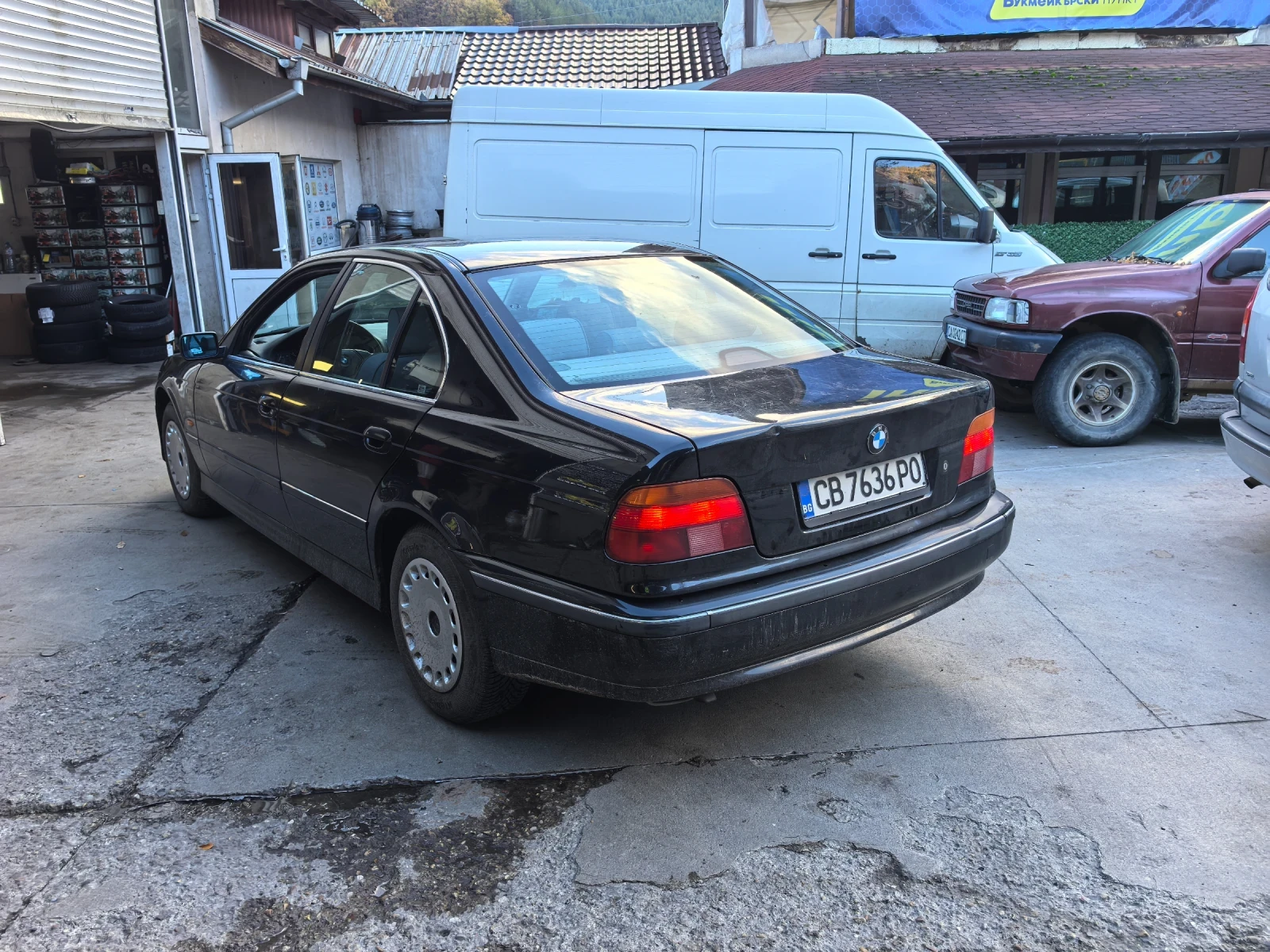 BMW 520 2.0 150 - изображение 4