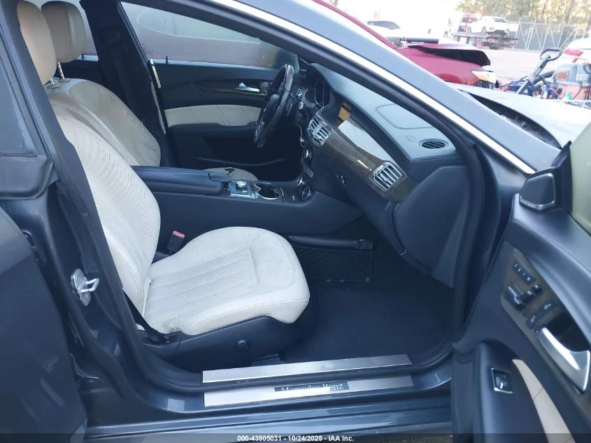 Mercedes-Benz CLS 550 * АвтоКредит* Цена до БГ - изображение 10