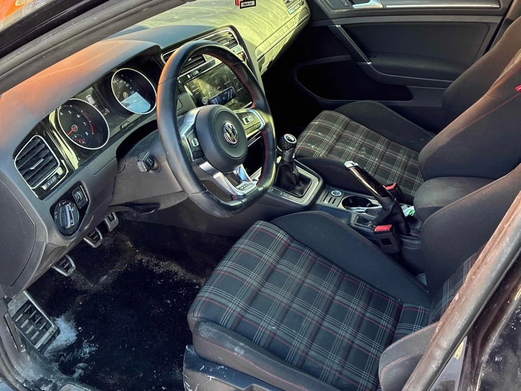 VW Golf GTI * Manual * CARFAX * ���� �� �������� | Mobile.bg � ����������� 9