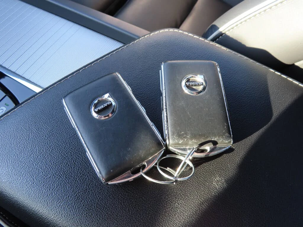 Volvo S60 R-DESIGN AWD| HEAD UP| ПОДГРЕВ| ПАНО, снимка 15 - Автомобили и джипове - 53800868