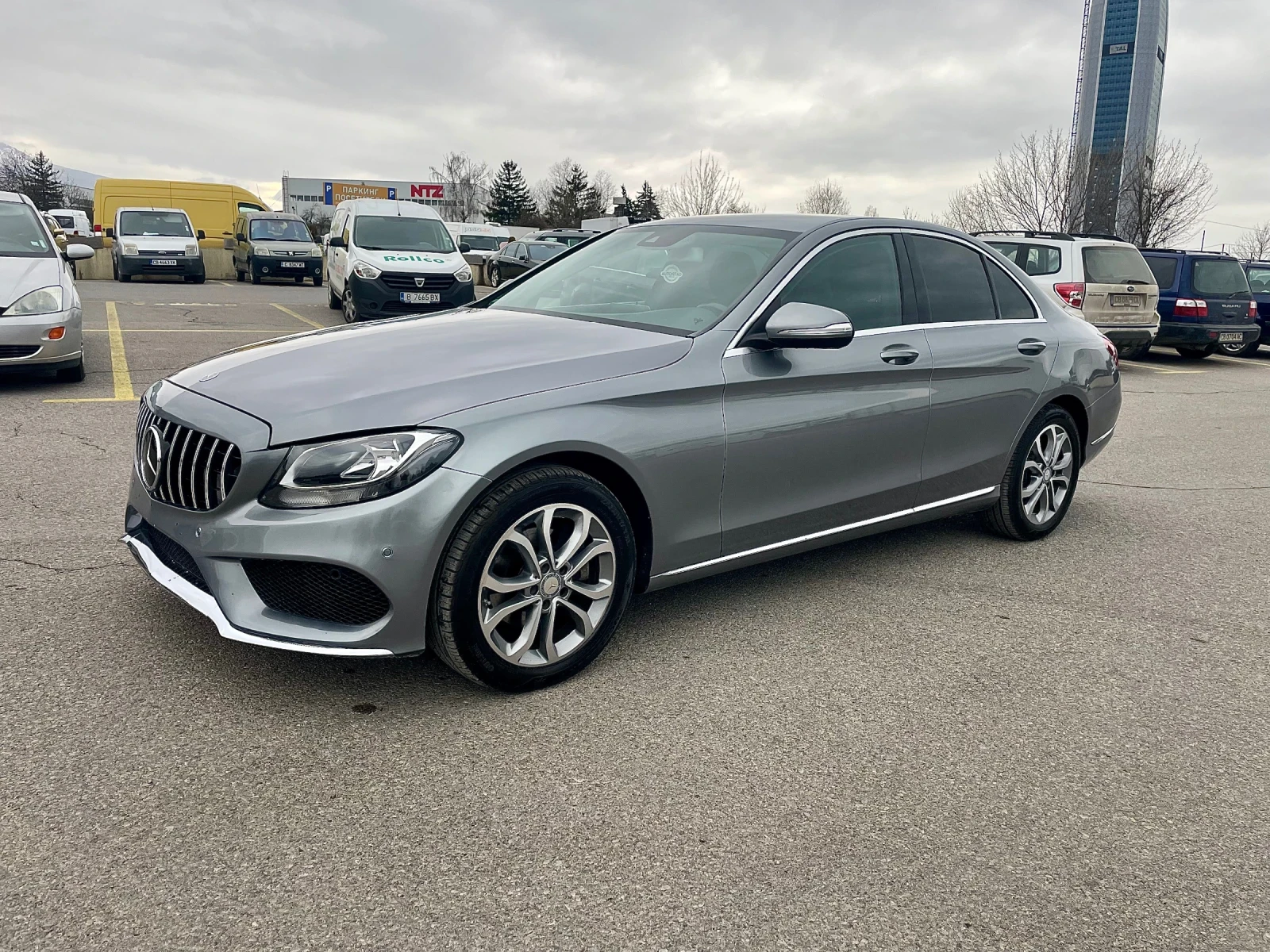 Mercedes-Benz C 220 AMG line///Burmester///AVANGARDE///, снимка 13 - Автомобили и джипове - 54087500