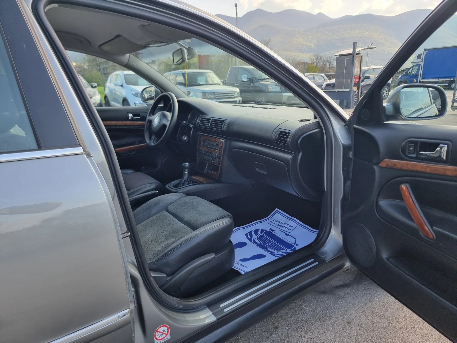 VW Passat 1.9TDI, снимка 15 - Автомобили и джипове - 54228647