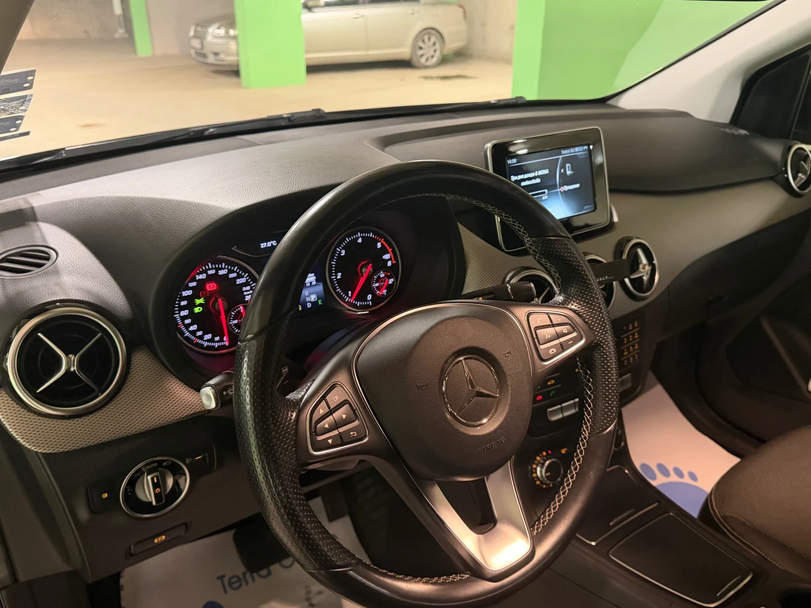 Mercedes-Benz B 180 Face, снимка 7 - Автомобили и джипове - 54424531