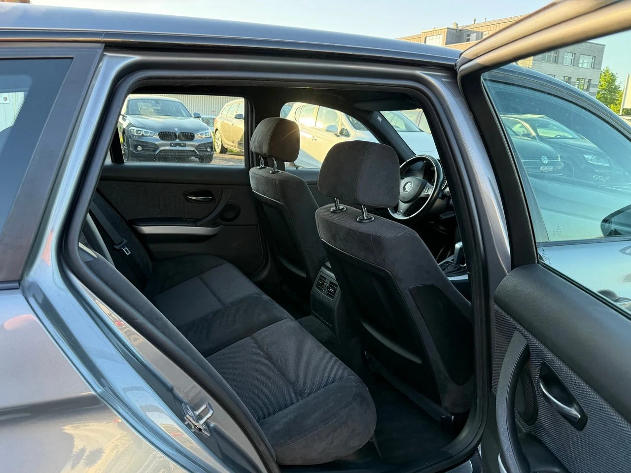 BMW 320, снимка 9 - Автомобили и джипове - 54411789