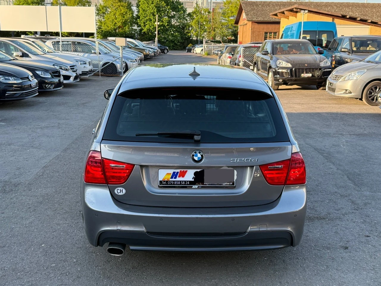 BMW 320, снимка 6 - Автомобили и джипове - 54411789